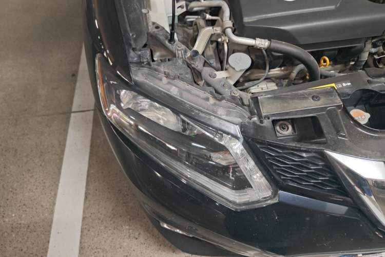 Used Nissan X-Trail 2014 2.0L CVT Comfort Edition 2WD Right Front Headlight