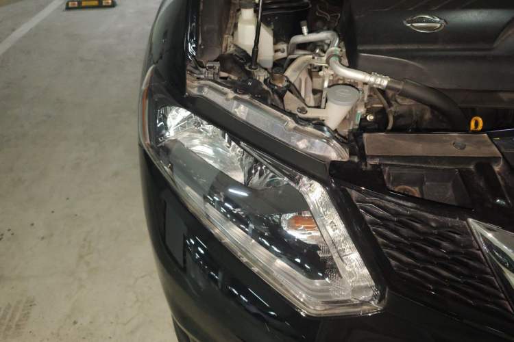 Used Nissan X-Trail 2014 2.0L CVT Comfort Edition 2WD Right Front Headlight