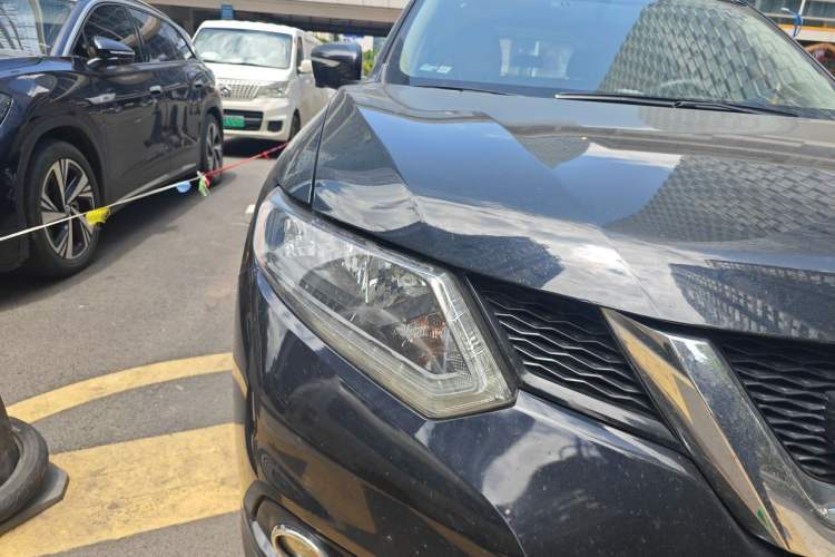 Used Nissan X-Trail 2014 2.0L CVT Comfort Edition 2WD Right Front Headlight