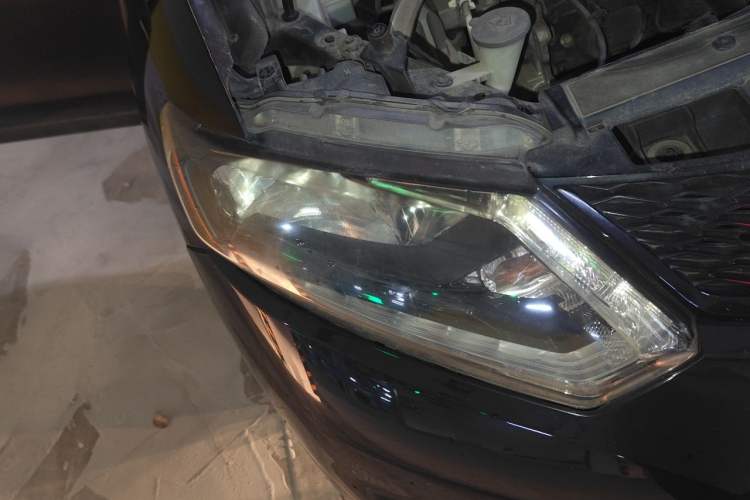 Used Nissan X-Trail 2014 2.0L CVT Comfort Edition 2WD Right Front Headlight