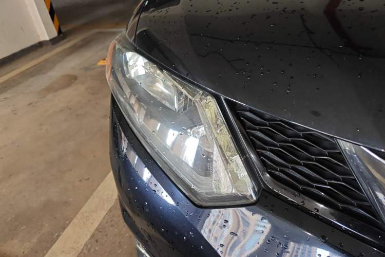 Used Nissan X-Trail 2014 2.0L CVT Comfort Edition 2WD Right Front Headlight