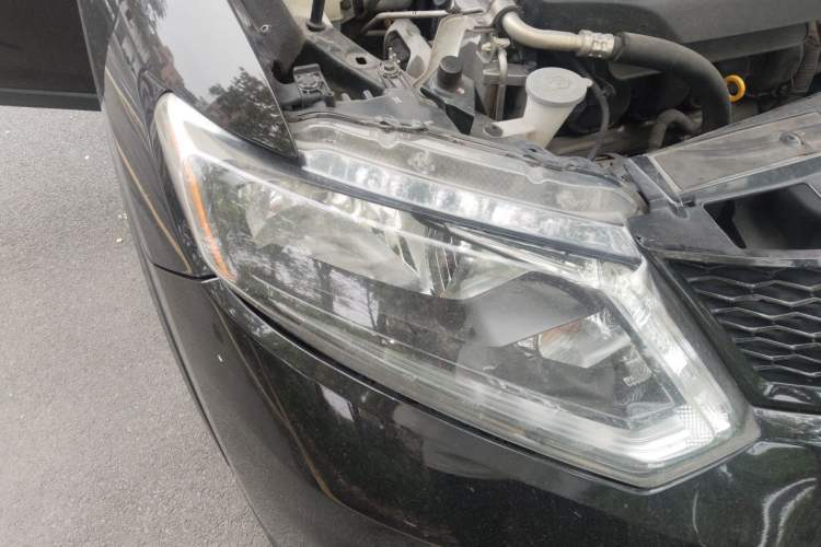 Used Nissan X-Trail 2014 2.0L CVT Comfort Edition 2WD Right Front Headlight