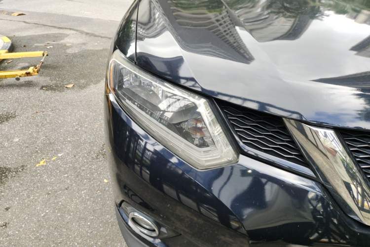 Used Nissan X-Trail 2014 2.5L CVT Leading Edition 4WD Right Front Headlight