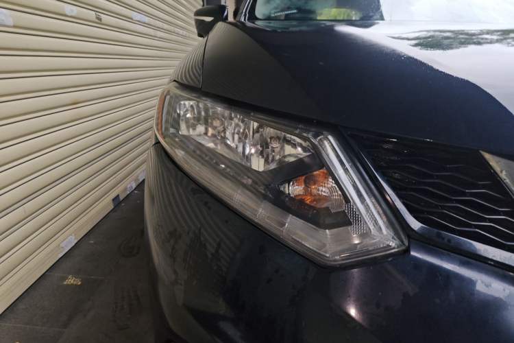 Used Nissan X-Trail 2014 2.0L CVT Comfort Edition 2WD Right Front Headlight