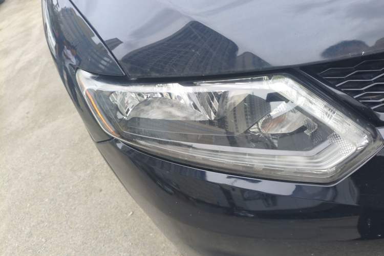 Used Nissan X-Trail 2014 2.0L CVT Comfort Edition 2WD Right Front Headlight