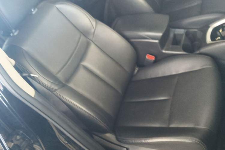 Used Nissan X-Trail 2014 2.0L CVT Comfort Edition 2WD Right Front Seat