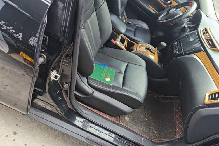 Used Nissan X-Trail 2014 2.0L CVT Comfort Edition 2WD Right Front Seat