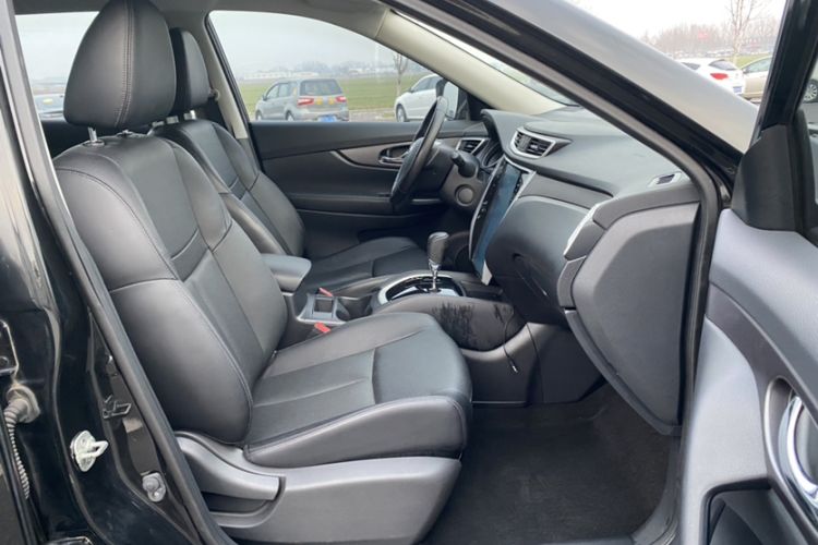 Used Nissan X-Trail 2014 2.0L CVT Comfort Edition 2WD Right Front Seat