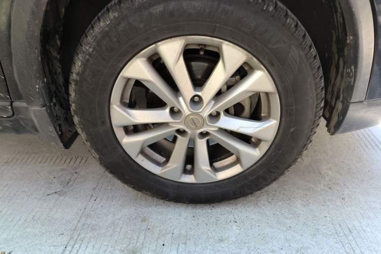 Used Nissan X-Trail 2014 2.0L CVT Comfort Edition 2WD Right Front Wheel Hub