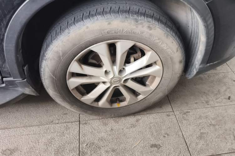 Used Nissan X-Trail 2014 2.0L CVT Comfort Edition 2WD Right Front Wheel Hub