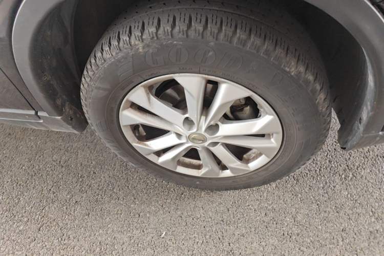 Used Nissan X-Trail 2014 2.0L CVT Comfort Edition 2WD Right Front Wheel Hub