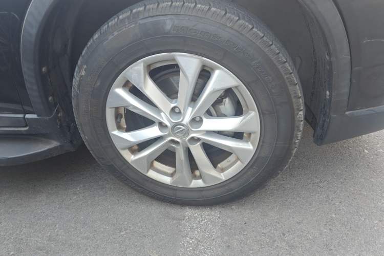 Used Nissan X-Trail 2014 2.0L CVT Smart Edition 2WD Right Front Wheel Hub