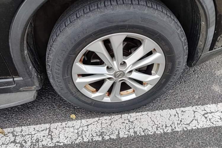 Used Nissan X-Trail 2014 2.0L CVT Comfort Edition 2WD Right Front Wheel Hub