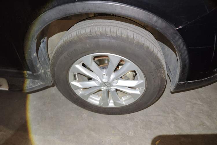 Used Nissan X-Trail 2014 2.0L CVT Comfort Edition 2WD Right Front Wheel Hub