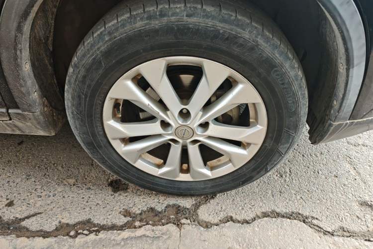 Used Nissan X-Trail 2014 2.0L CVT Smart Edition 2WD Right Front Wheel Hub