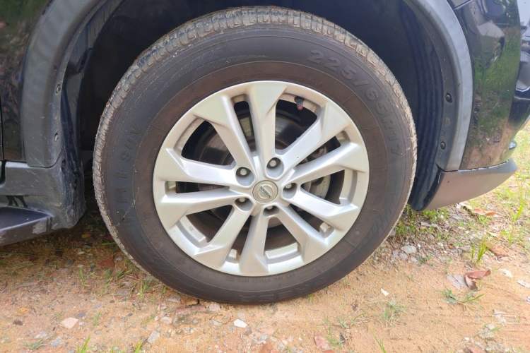 Used Nissan X-Trail 2014 2.0L CVT Smart Edition 2WD Right Front Wheel Hub