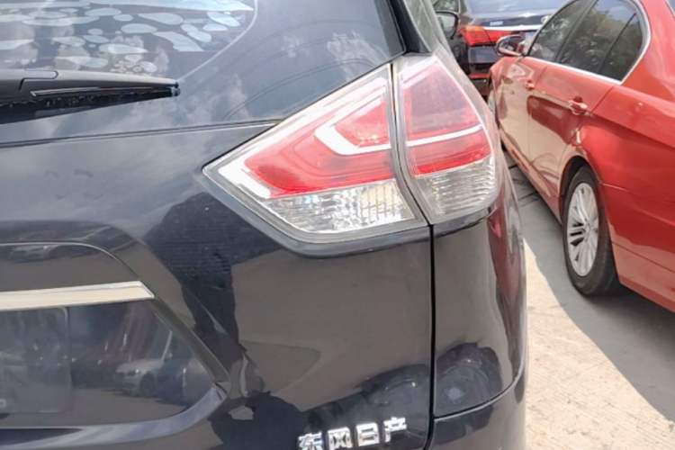 Used Nissan X-Trail 2014 2.0L CVT Comfort Edition 2WD Right Rear Taillight