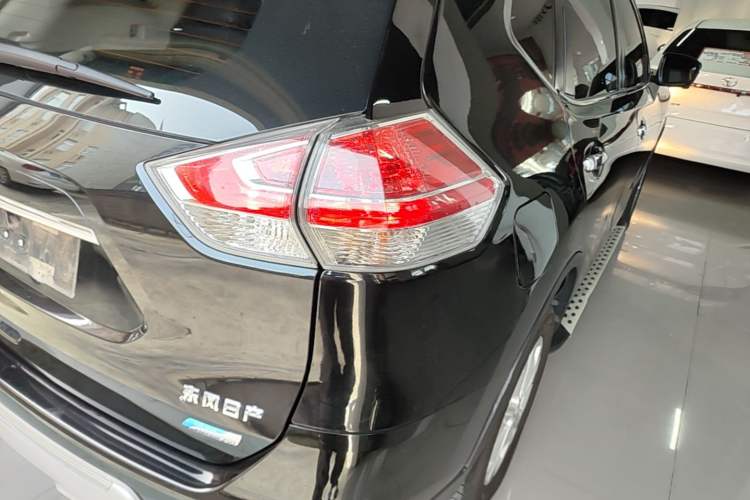 Used Nissan X-Trail 2014 2.0L CVT Comfort Edition 2WD Right Rear Taillight