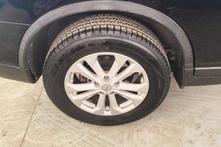 Used Nissan X-Trail 2014 2.0L CVT Comfort Edition 2WD Right Rear Wheel Hub