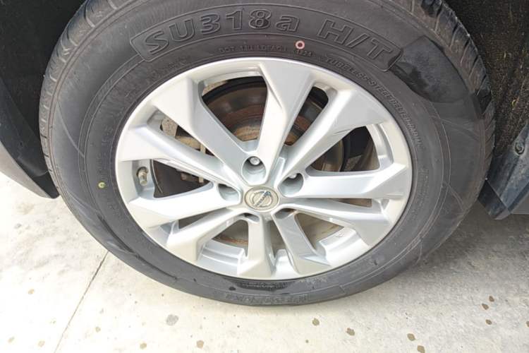 Used Nissan X-Trail 2014 2.0L CVT Comfort Edition 2WD Right Rear Wheel Hub