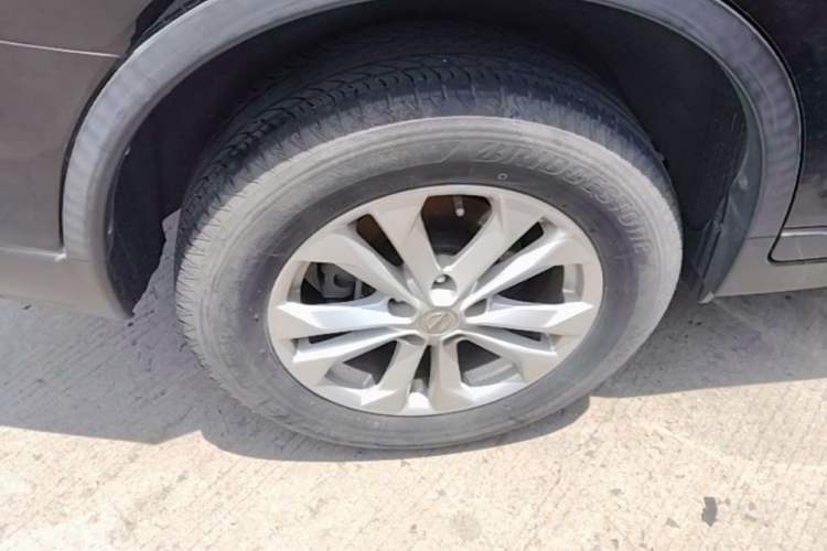 Used Nissan X-Trail 2014 2.0L CVT Comfort Edition 2WD Right Rear Wheel Hub