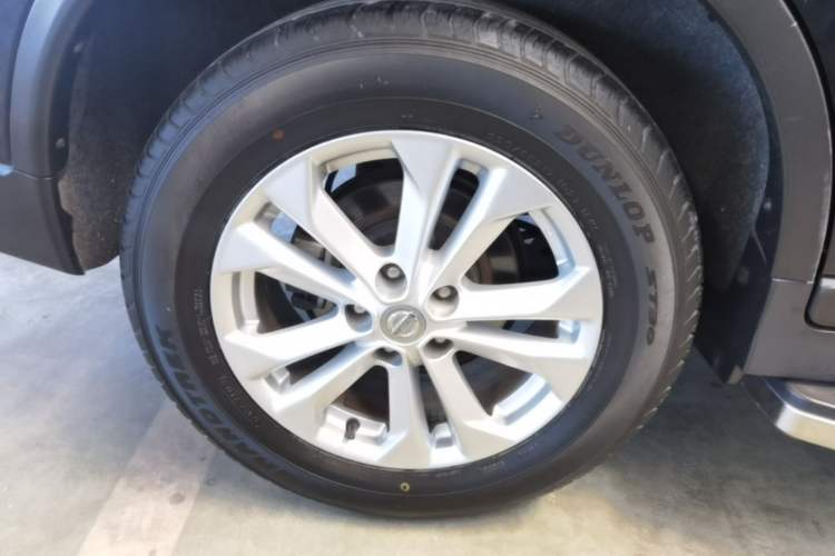 Used Nissan X-Trail 2014 2.0L CVT Comfort Edition 2WD Right Rear Wheel Hub