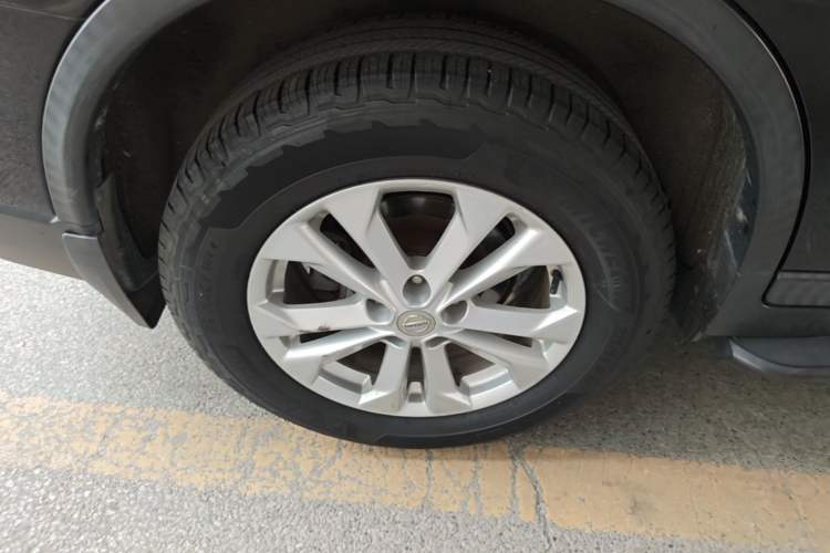 Used Nissan X-Trail 2014 2.0L CVT Comfort Edition 2WD Right Rear Wheel Hub
