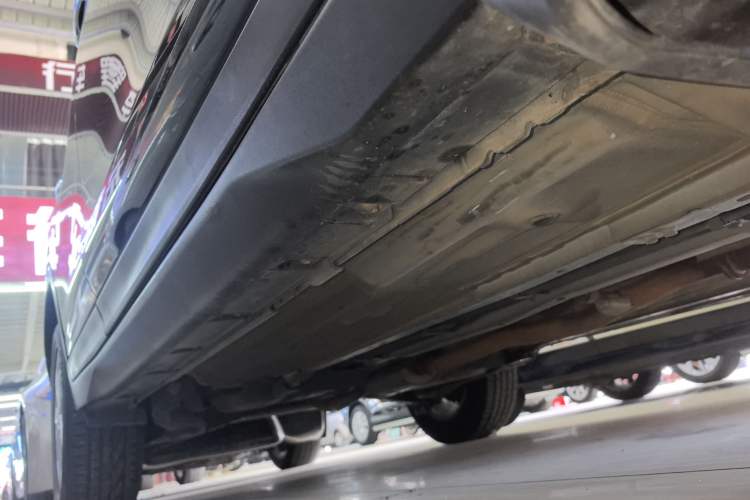 Used Nissan X-Trail 2014 2.5L CVT Leading Edition 4WD Right Side Sill