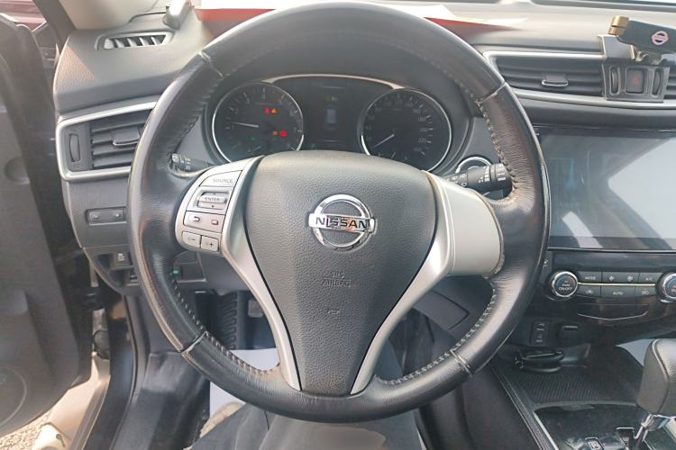 Used Nissan X-Trail 2014 2.0L CVT Comfort Edition 2WD Steering Wheel