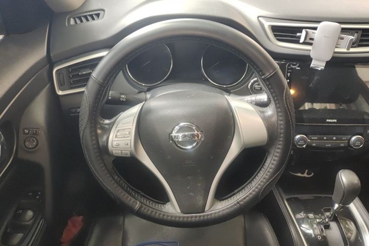 Used Nissan X-Trail 2014 2.0L CVT Comfort Edition 2WD Steering Wheel