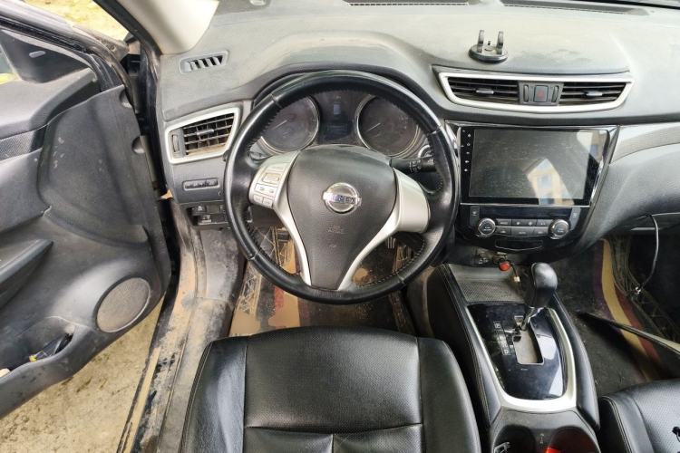 Used Nissan X-Trail 2014 2.5L CVT Luxury Edition 4WD Steering Wheel