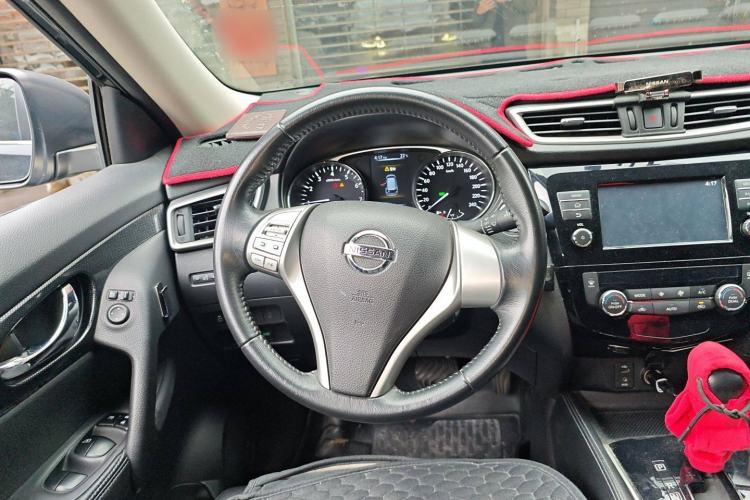 Used Nissan X-Trail 2014 2.5L CVT Leading Edition 4WD Steering Wheel