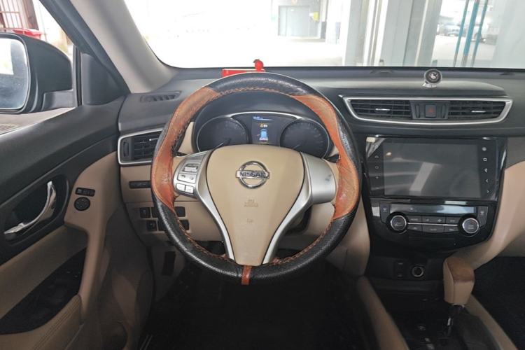 Used Nissan X-Trail 2014 2.0L CVT Comfort Edition 2WD Steering Wheel