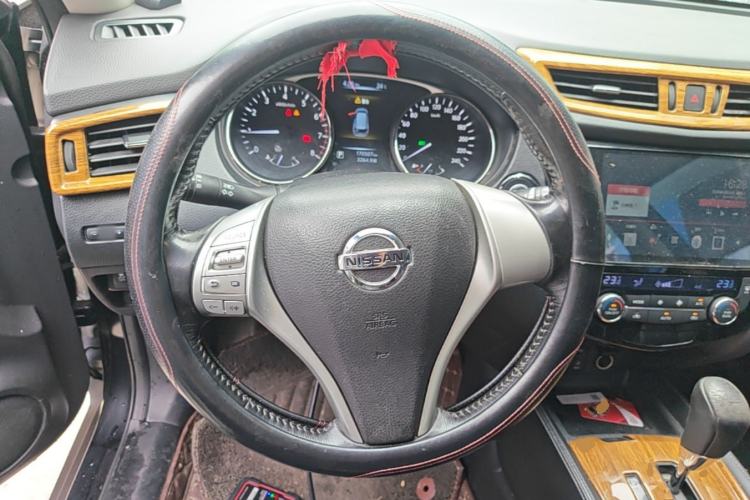 Used Nissan X-Trail 2014 2.0L CVT Comfort Edition 2WD Steering Wheel