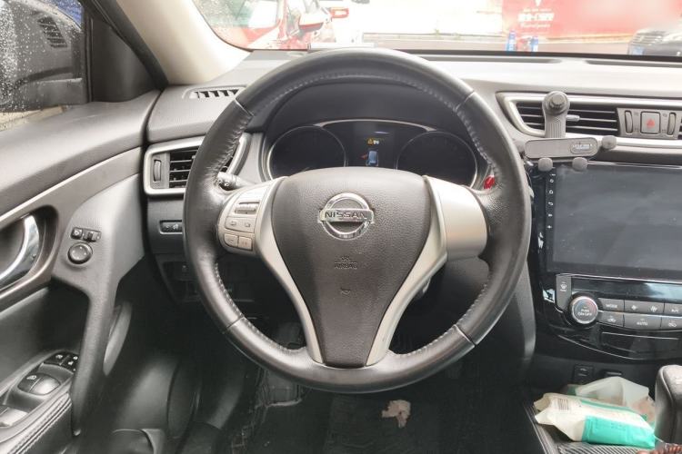 Used Nissan X-Trail 2014 2.0L CVT Comfort Edition 2WD Steering Wheel