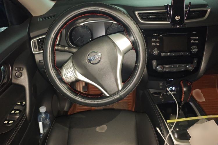 Used Nissan X-Trail 2014 2.0L CVT Comfort Edition 2WD Steering Wheel
