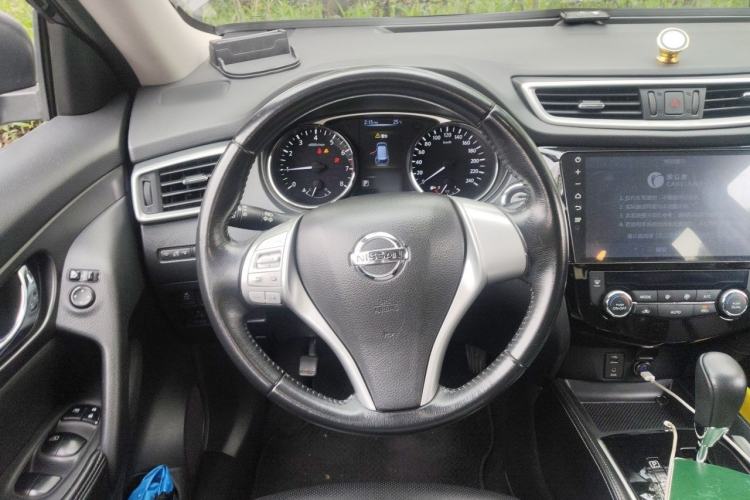 Used Nissan X-Trail 2014 2.0L CVT Comfort Edition 2WD Steering Wheel