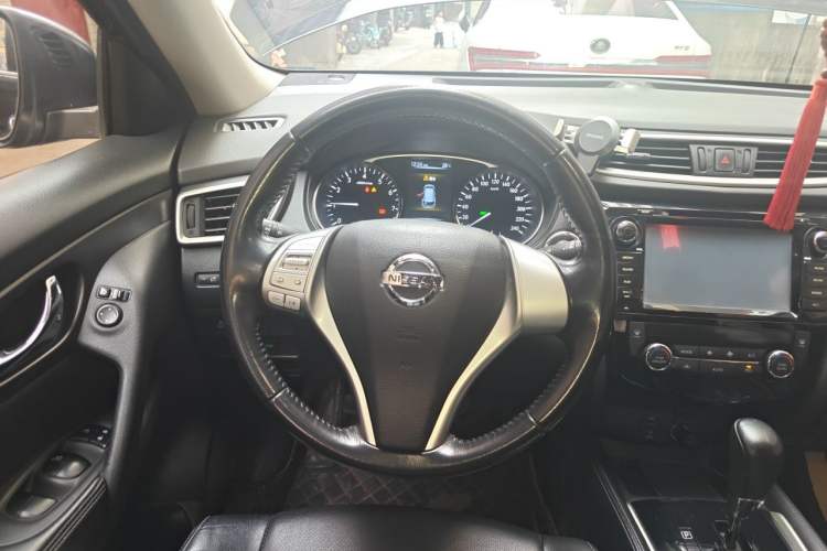 Used Nissan X-Trail 2014 2.0L CVT Comfort Edition 2WD Steering Wheel
