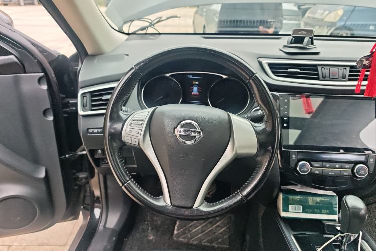 Used Nissan X-Trail 2014 2.0L CVT Comfort Edition 2WD Steering Wheel