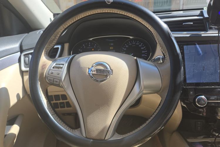 Used Nissan X-Trail 2014 2.0L CVT Comfort Edition 2WD Steering Wheel