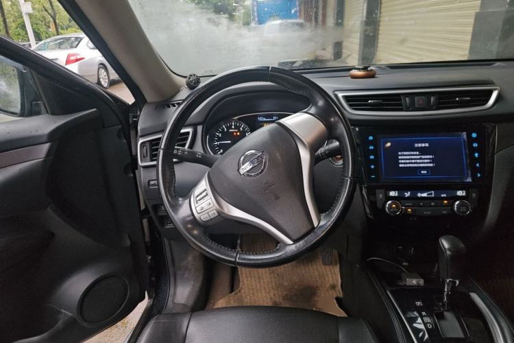 Used Nissan X-Trail 2014 2.0L CVT Comfort Edition 2WD Steering Wheel