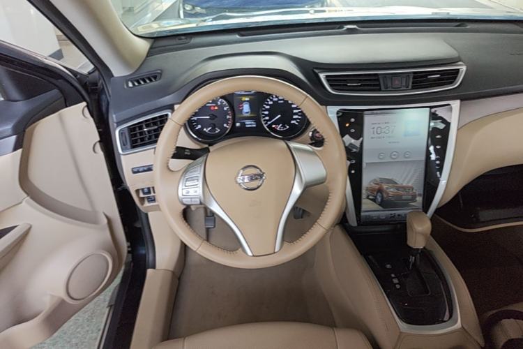 Used Nissan X-Trail 2014 2.0L CVT Comfort Edition 2WD Steering Wheel