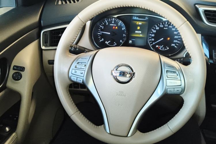 Used Nissan X-Trail 2014 2.0L CVT Comfort Edition 2WD Steering Wheel