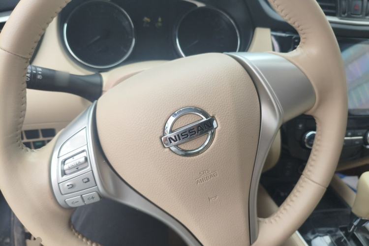 Used Nissan X-Trail 2014 2.0L CVT Comfort Edition 2WD Steering Wheel