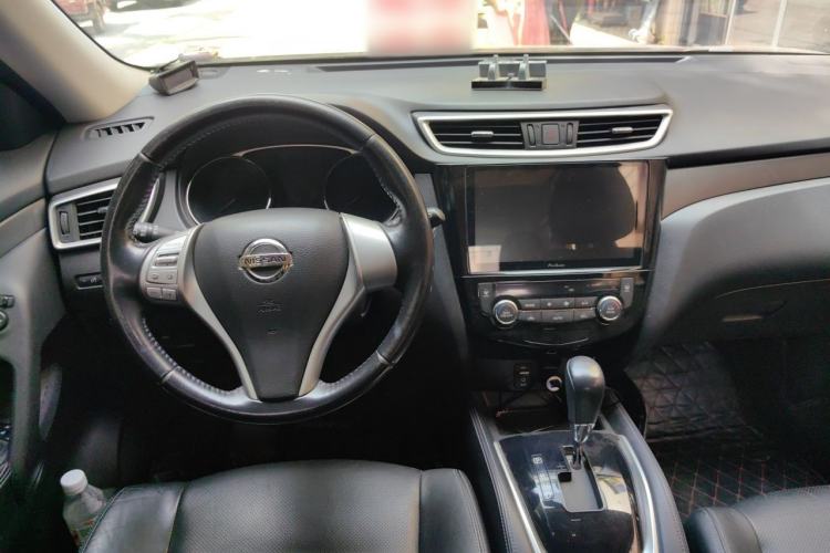 Used Nissan X-Trail 2014 2.0L CVT Comfort Edition 2WD Steering Wheel