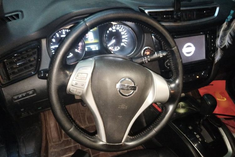 Used Nissan X-Trail 2014 2.0L CVT Comfort Edition 2WD Steering Wheel