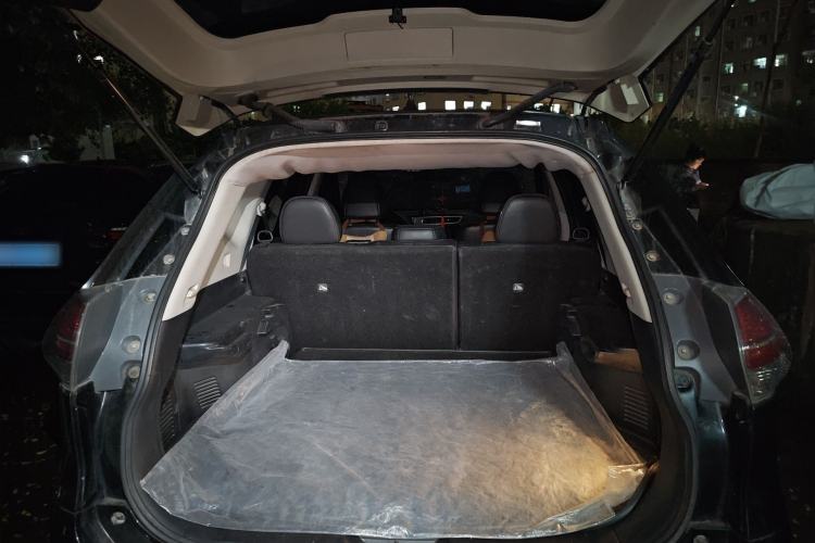 Used Nissan X-Trail 2014 2.0L CVT Comfort Edition 2WD Trunk