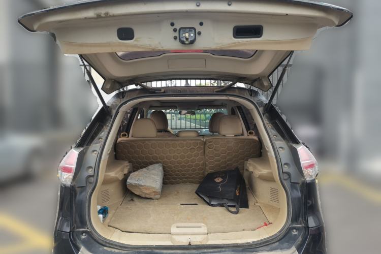 Used Nissan X-Trail 2014 2.0L CVT Comfort Edition 2WD Trunk