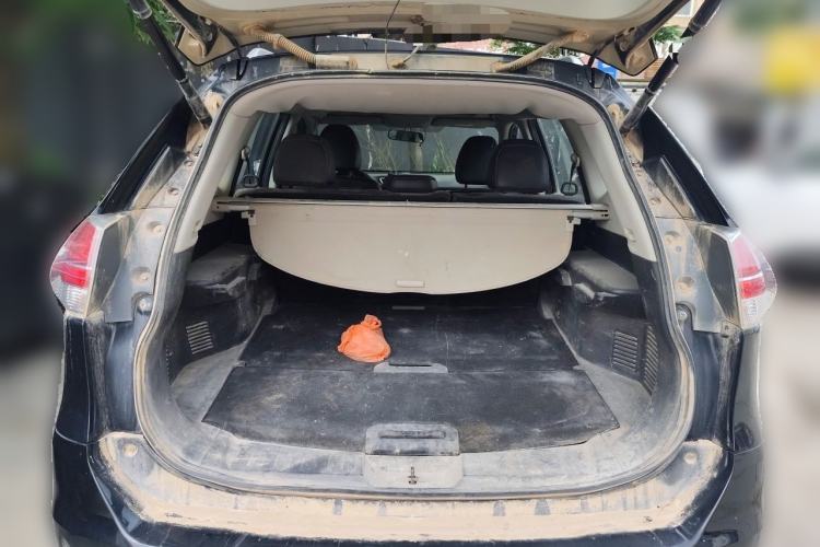Used Nissan X-Trail 2014 2.5L CVT Luxury Edition 4WD Trunk