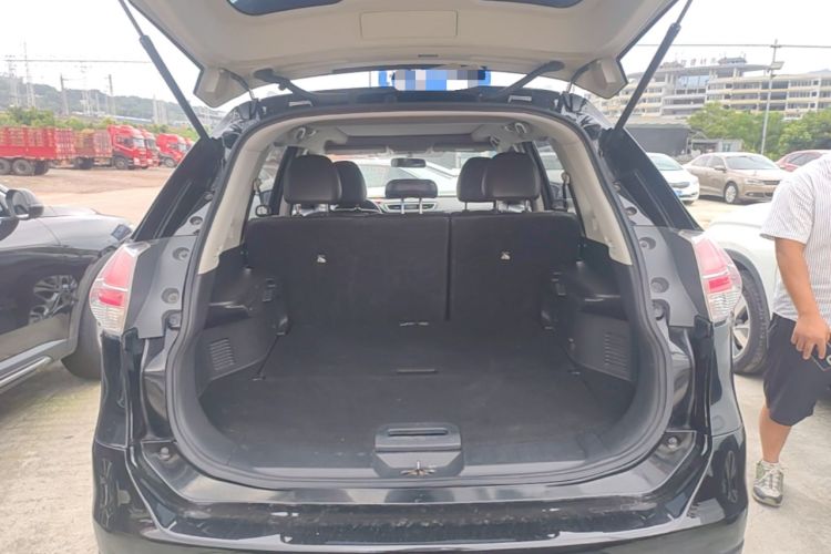 Used Nissan X-Trail 2014 2.0L CVT Comfort Edition 2WD Trunk